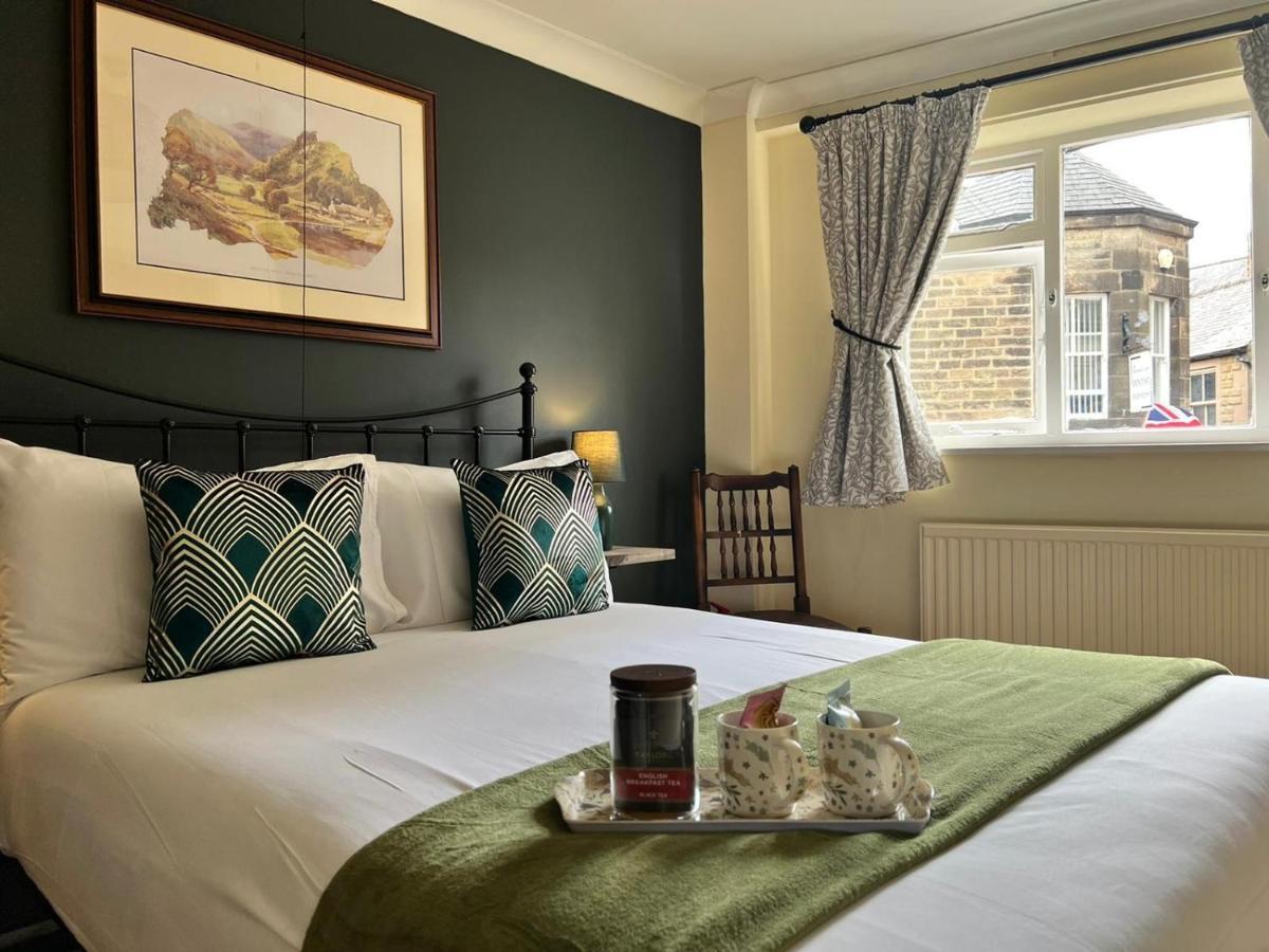 Red Lion Hotel Бейкуел Екстериор снимка